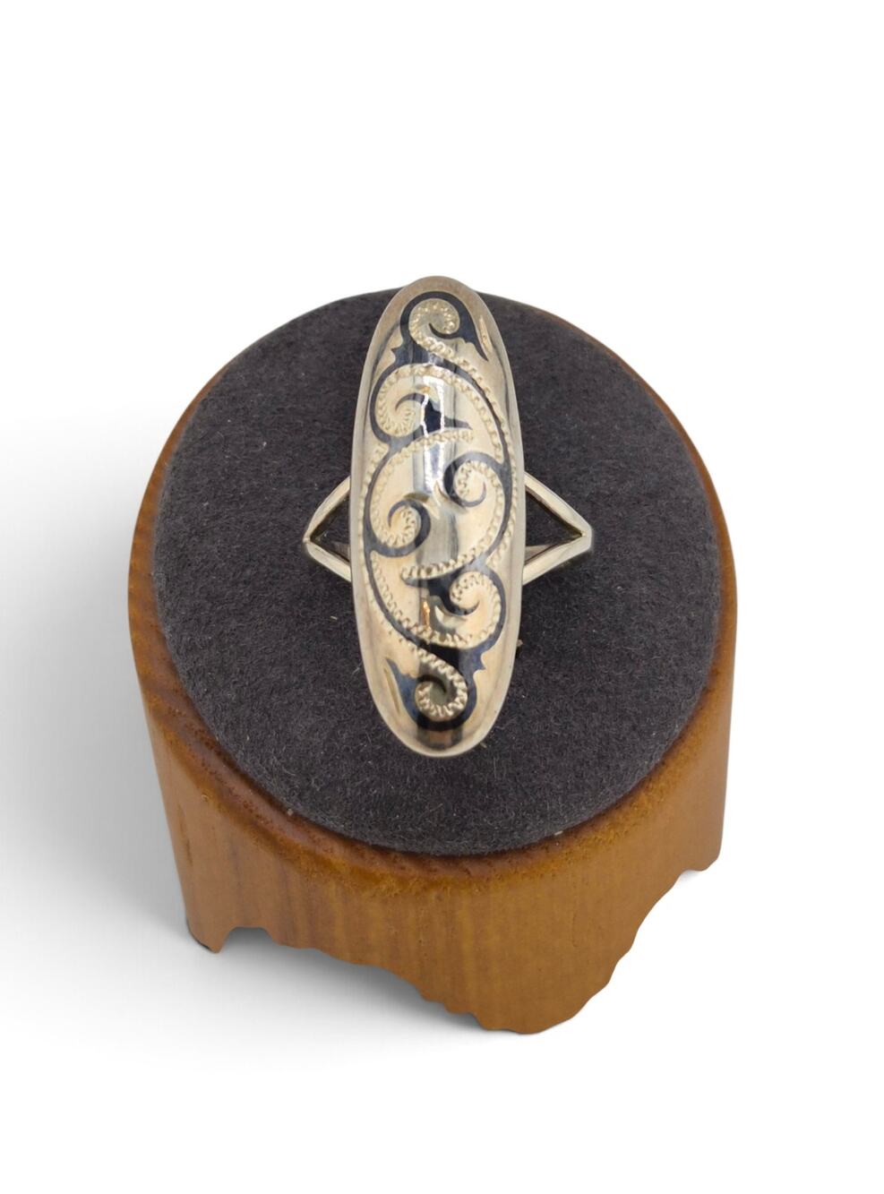 Vintage Sterling Silver Engraved Navette Ring Size 6.25 Scroll Design 3.56 g